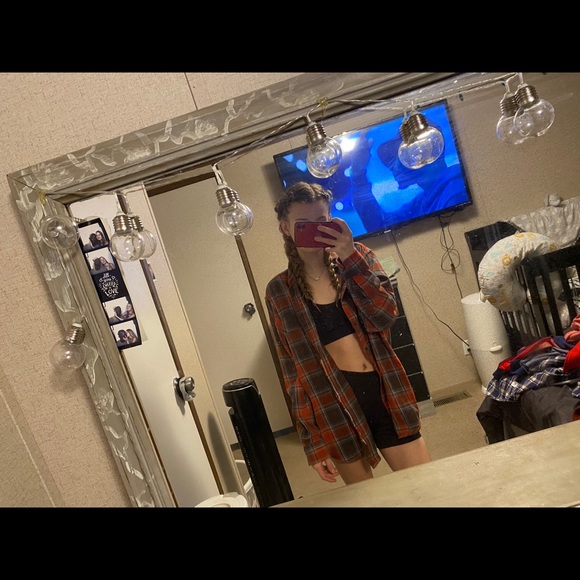 3 flannels - Picture 9 of 10